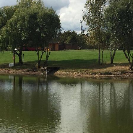 Elton Barn Fishery & Retreat Nottingham Buitenkant foto